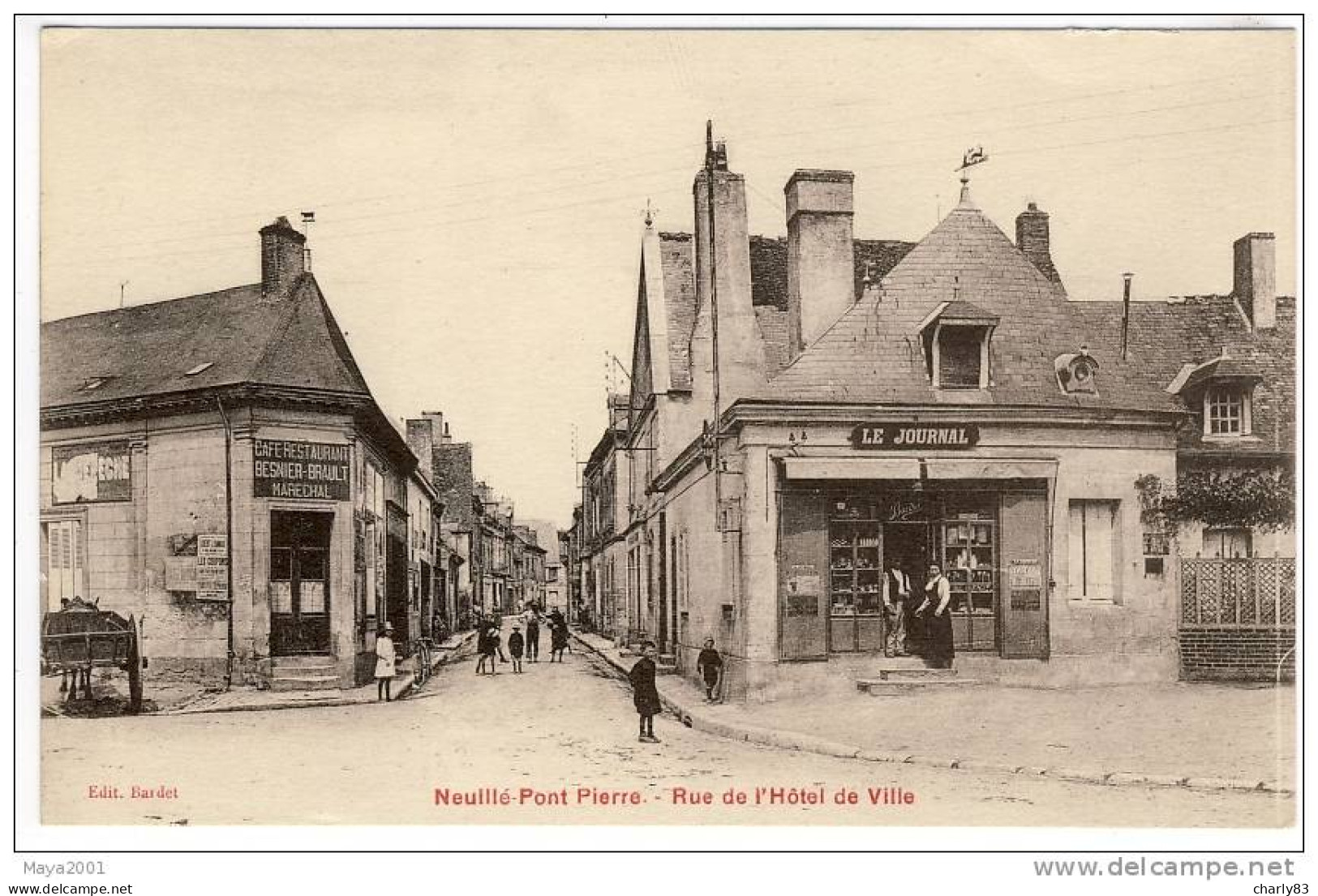 37- NEULLE-PONT-PIERRE- RUE  DE  L'HOTEL  DE  VILLE  N584 - Neuillé-Pont-Pierre