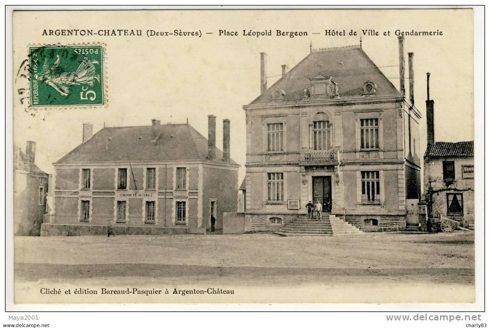 79- ARGENTON-CHATEAU- HOTEL  DE  VILLE  ET  GENDARMERIE  N124 - Argenton Chateau