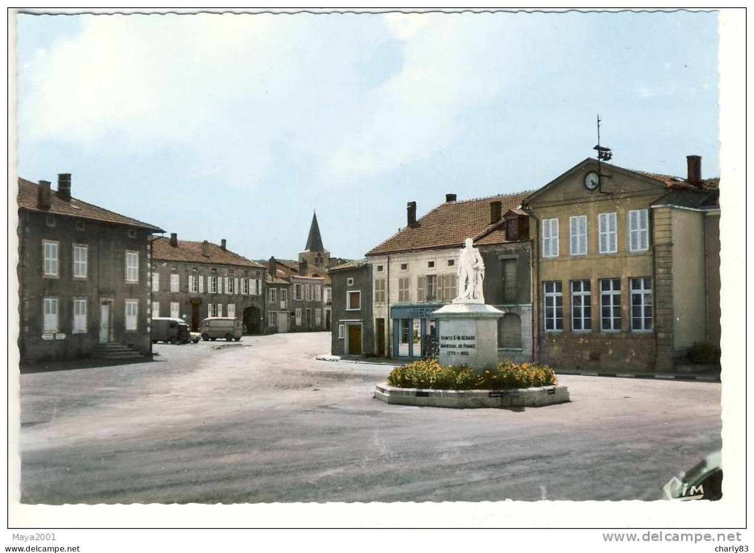 55-DAMVILLERS-  PLACE  MARECHAL  GERARD  N535 - Damvillers