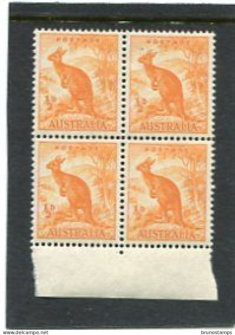 AUSTRALIA - 1949  1/2d  KANGAROO NO WMK  BLOCK OF 4   MINT NH  SG 228 - Ungebraucht