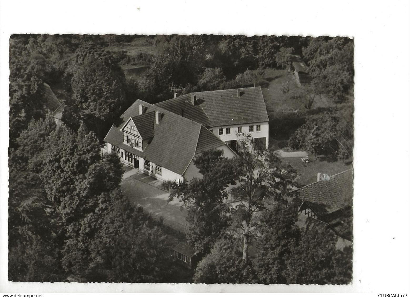 Bramsche (Allemagne, Basse-Saxe) : Luftaufnahme Zum Gasthaus Hellmich Nach Malgarten En 1966 GF. - Bramsche