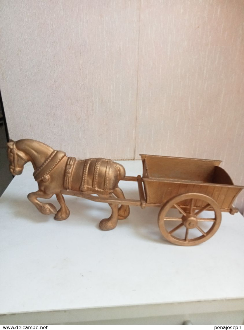 Cheval Et Charette En Régule Longueur 28 Cm Hauteur 12 Cm - Brons