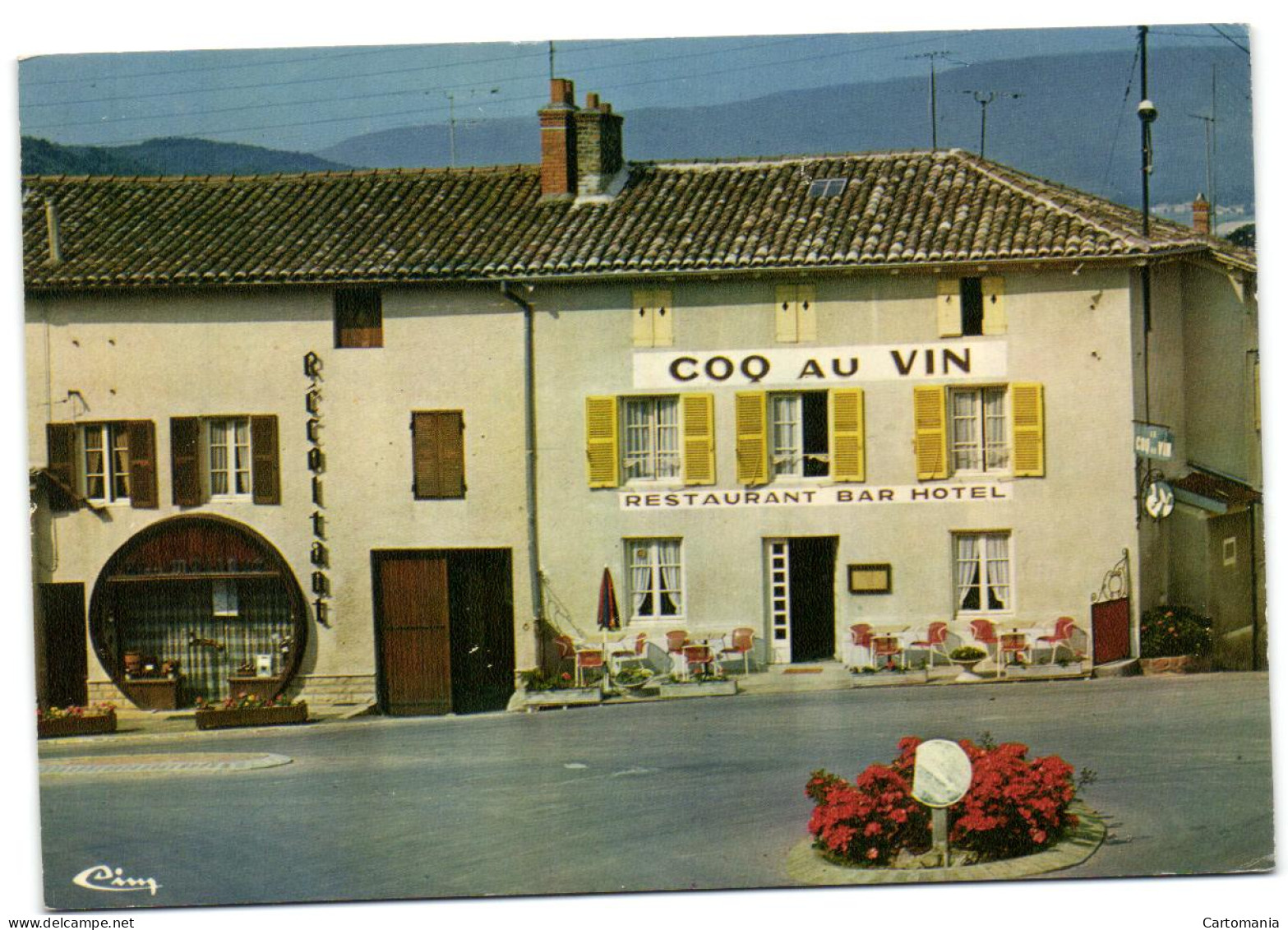 Julienas - Hôtel Restaurant Coq Au Vin - Julienas