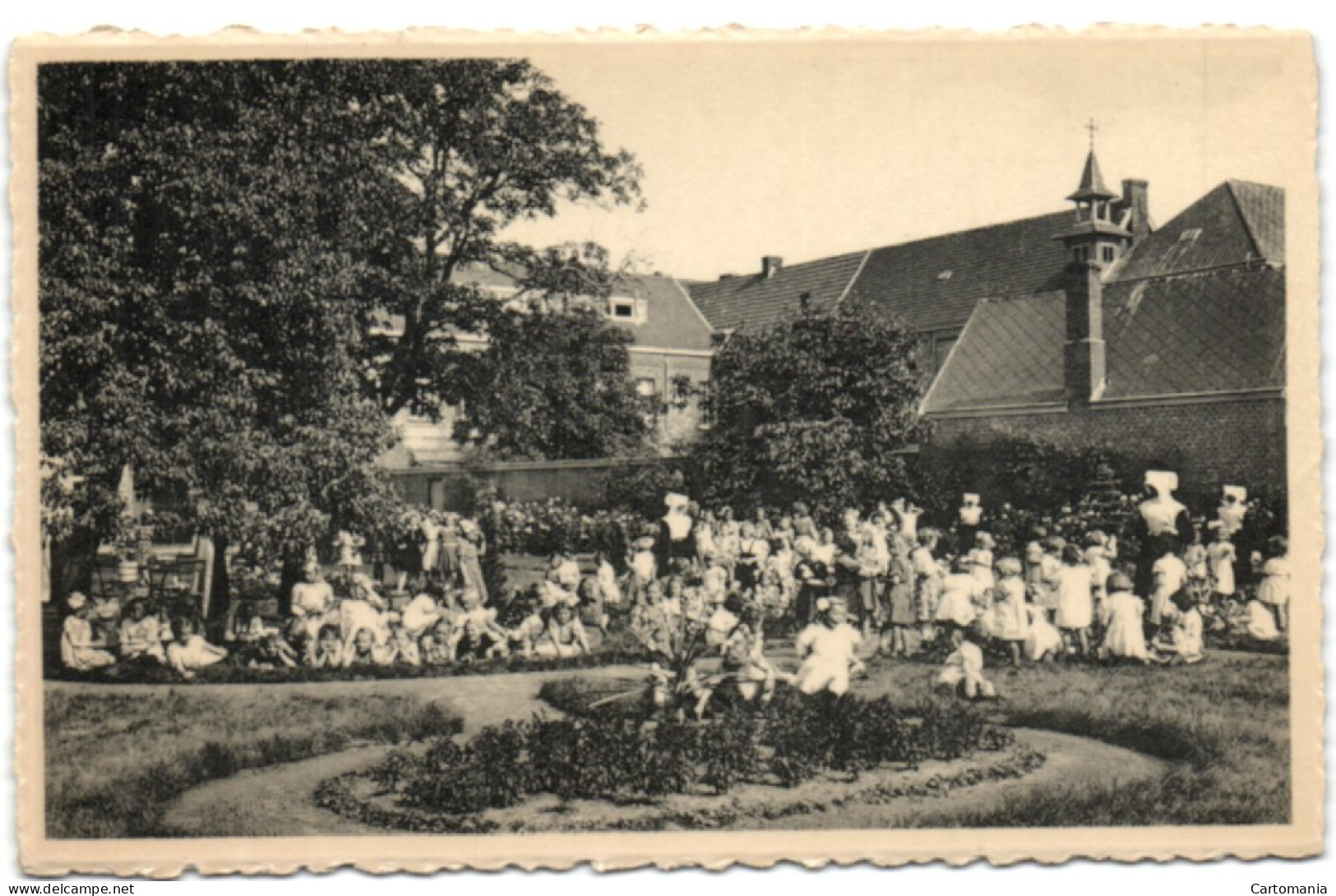 Ravels - O.L. Vrouw Van De Kempen - Open-lucht-school Voor Zwakke Meisjes - Een Gezellig Hoekje In Het Bloemenpark - Ravels