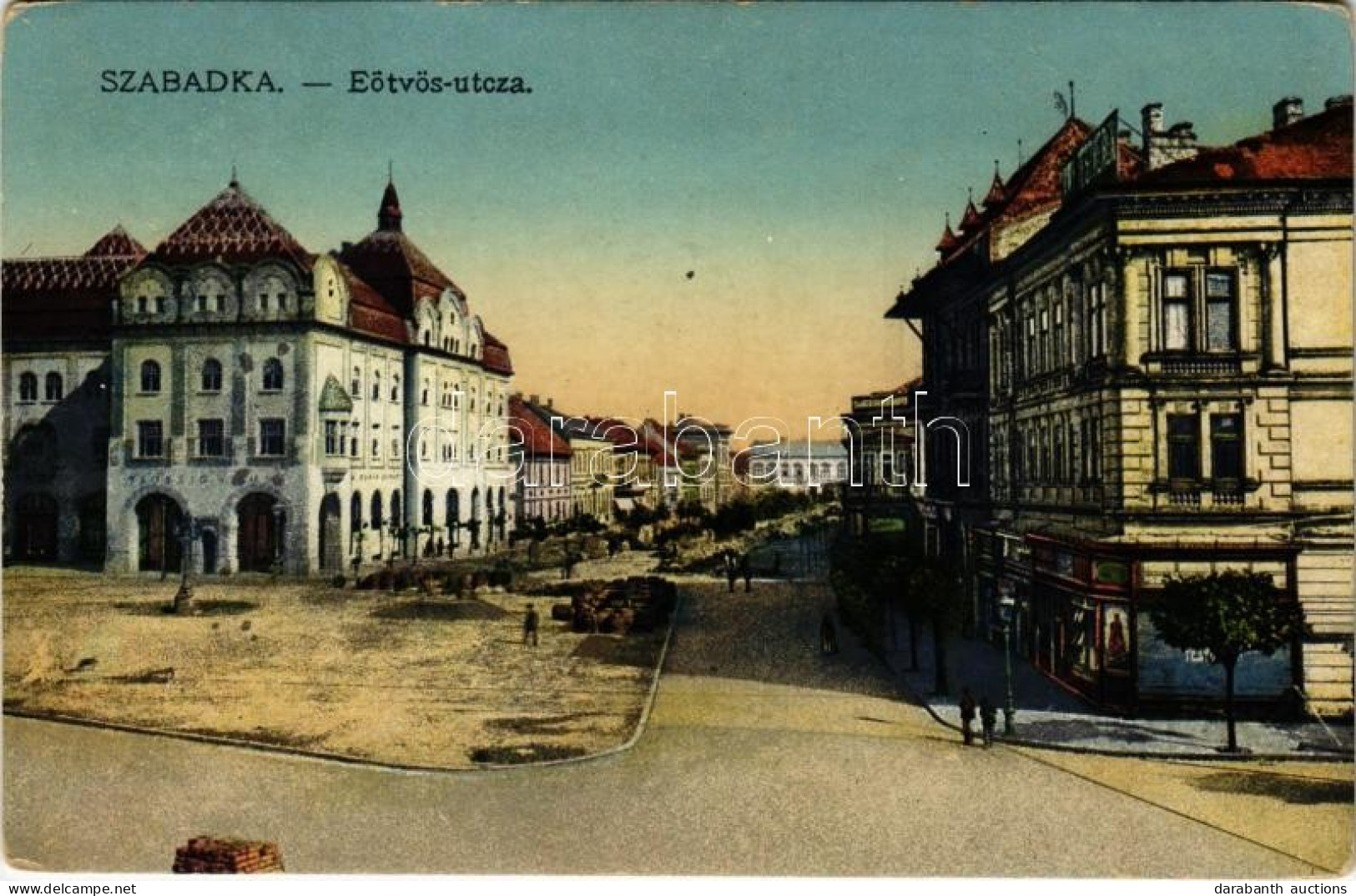 * T2 Szabadka, Subotica; Eötvös Utca, Taussig üzlete. Vasúti Levelezőlapárusítás 694. 1917. / Street, Shop - Unclassified