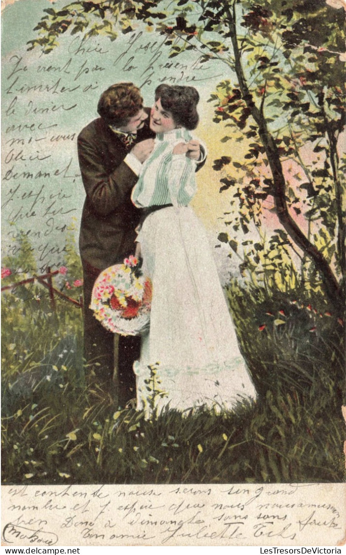 COUPLES - Un Couple Se Faisant Les Yeux Doux - Colorisé -  Carte Postale  Ancienne - Koppels