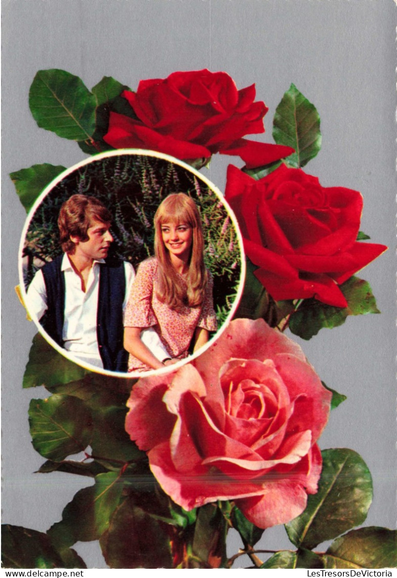 COUPLE  - Un Couple Et Des Roses - Colorisé - Carte Postale - Couples