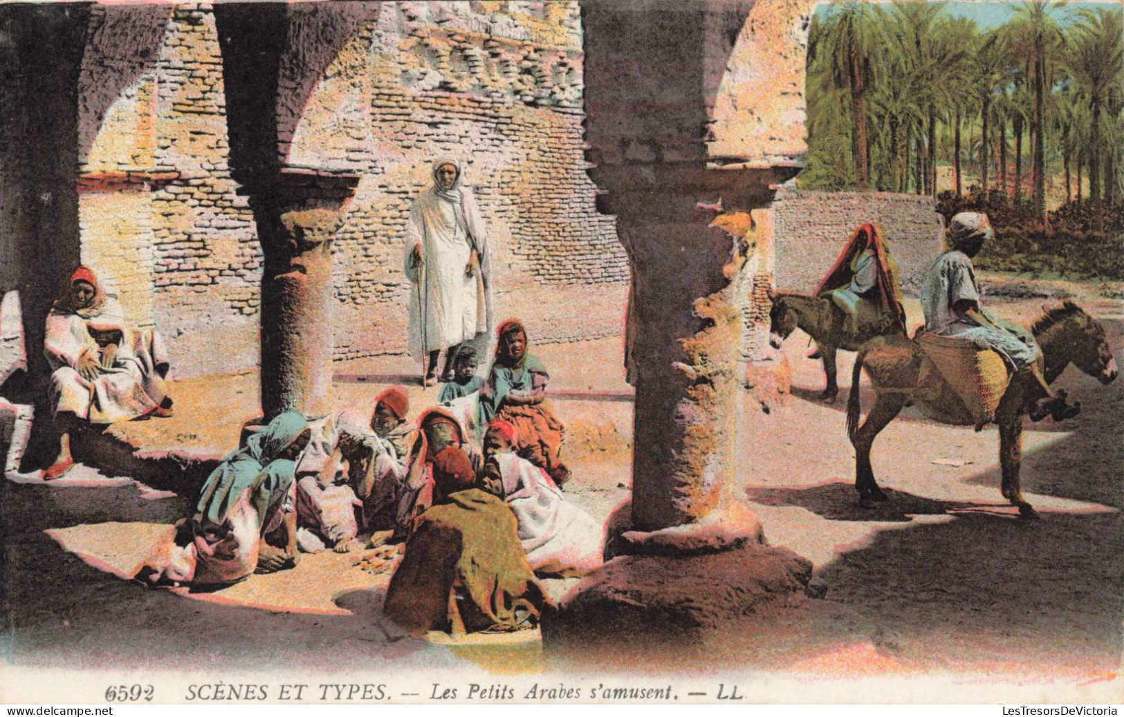 ALGERIE - Scènes Et Types - Les Petits Arabes S'amusent - LL - Colorisé - Carte Postale  Ancienne - Escenas & Tipos