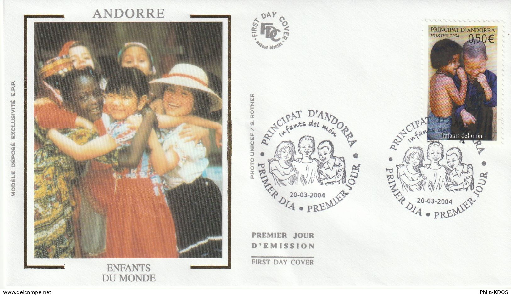 " ENFANTS DU MONDE " Sur Enveloppe 1er Jour Sur Soie De 2004 D'Andorre  Parfait état. FDC A SAISIR - Autres & Non Classés