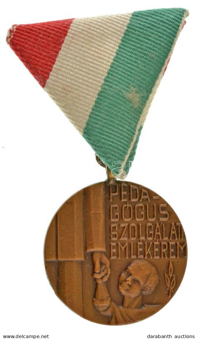 1975. "Pedagógus Szolgálati Emlékérem 1974" Bronz Kitüntetés Mellszalagon, Sérült Tokban (34mm) T:AU NMK714 - Non Classés