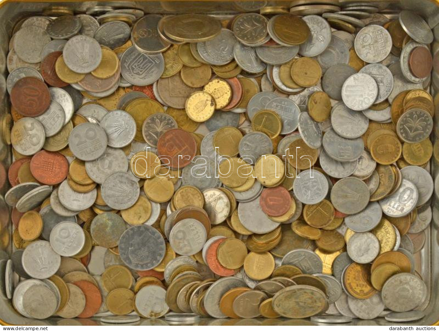 Vegyes, Magyar és Külföldi érmetétel Mintegy ~1kg Súlyban, Fém Dobozban T:vegyes Mixed, Hungarian And Foreign Coin Lot I - Unclassified