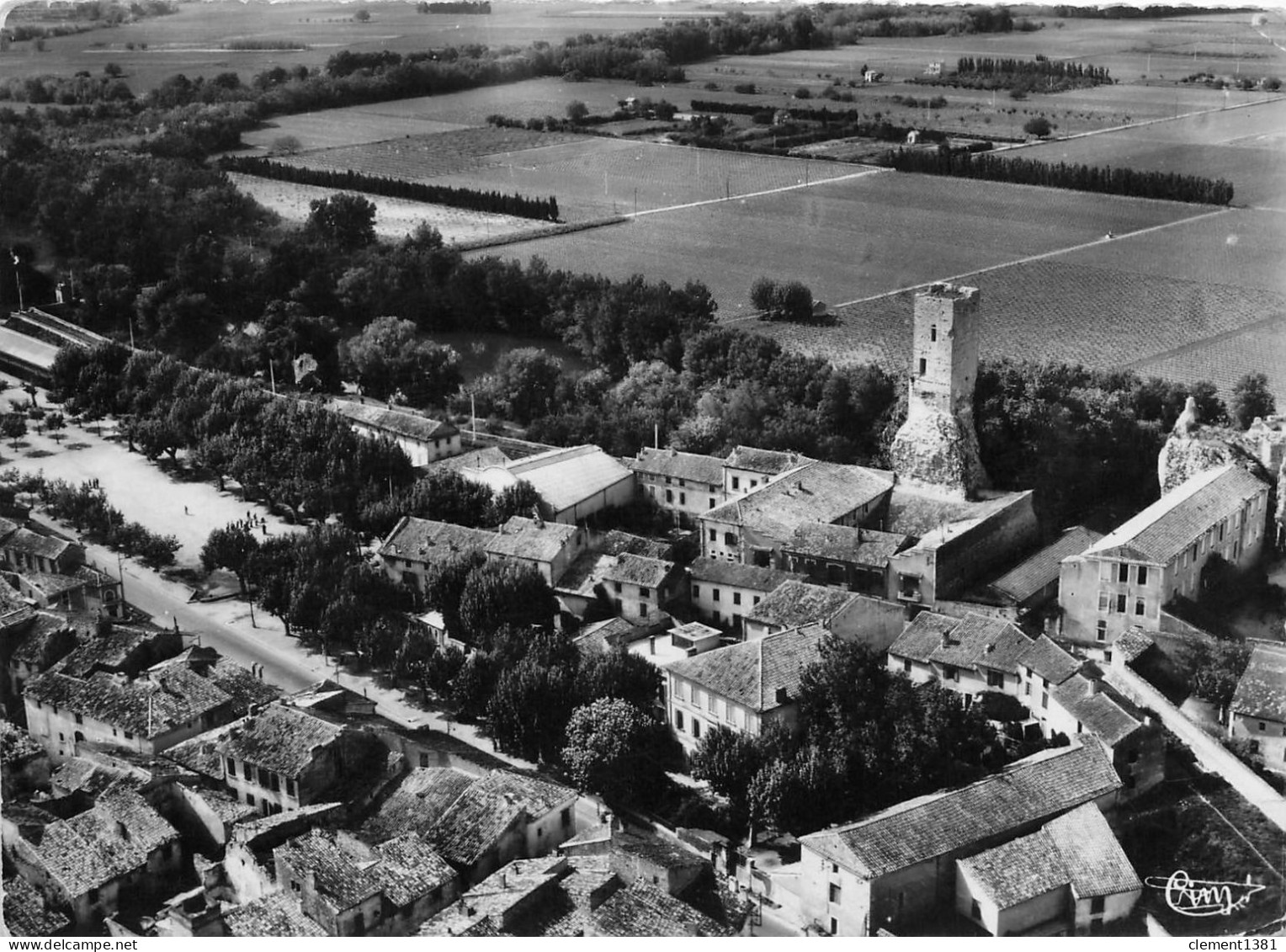 Roquemaure La Pousterle Et La Route D'avignon Vue Aerienne - Roquemaure