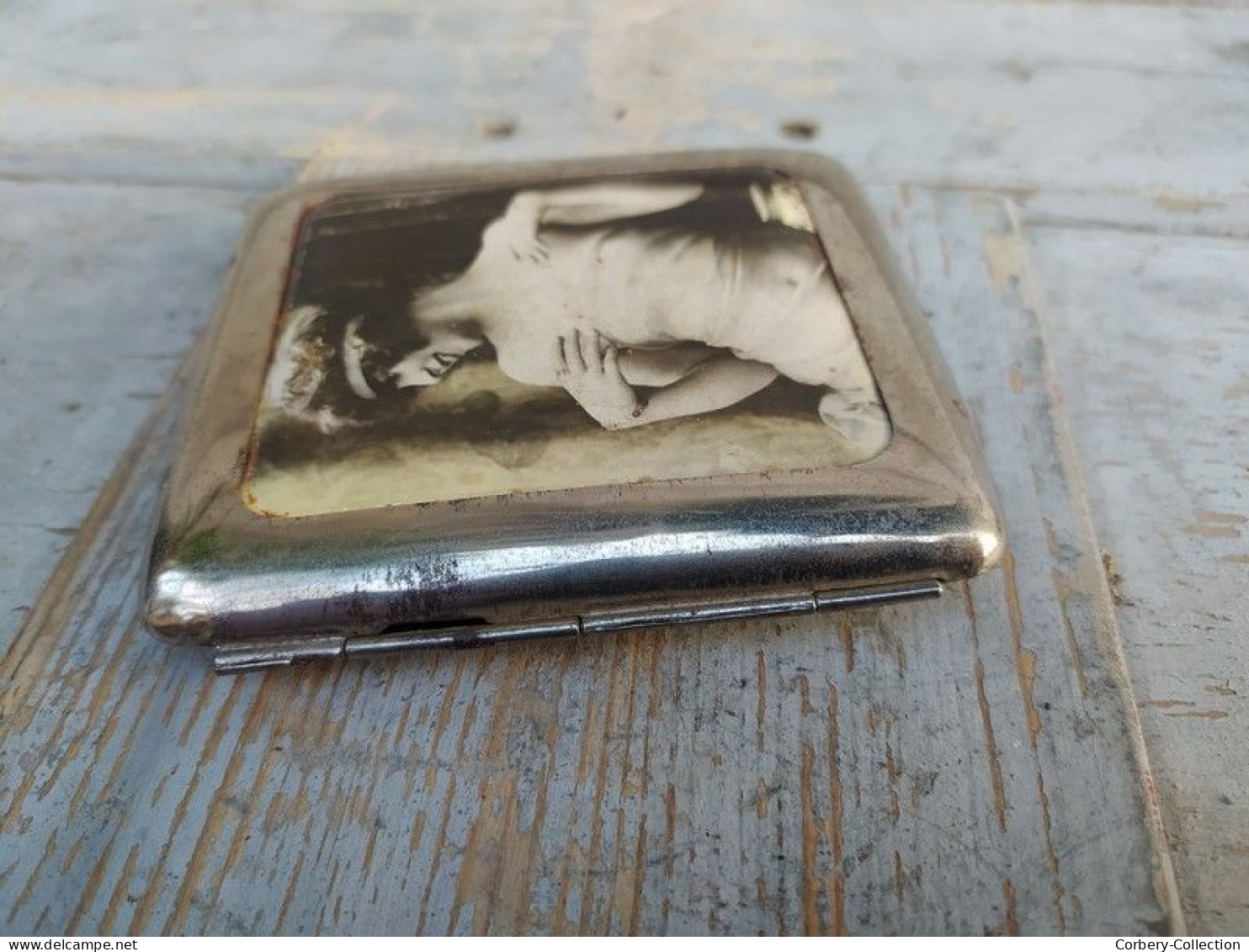 Ancien Etui à Cigarettes Laiton Chromé Photographie Érotique Glacoïde ca1920 / Curiosa Photography 01