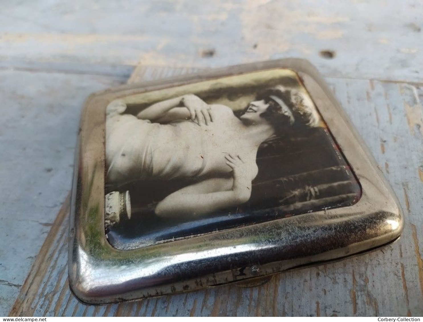 Ancien Etui à Cigarettes Laiton Chromé Photographie Érotique Glacoïde ca1920 / Curiosa Photography 01