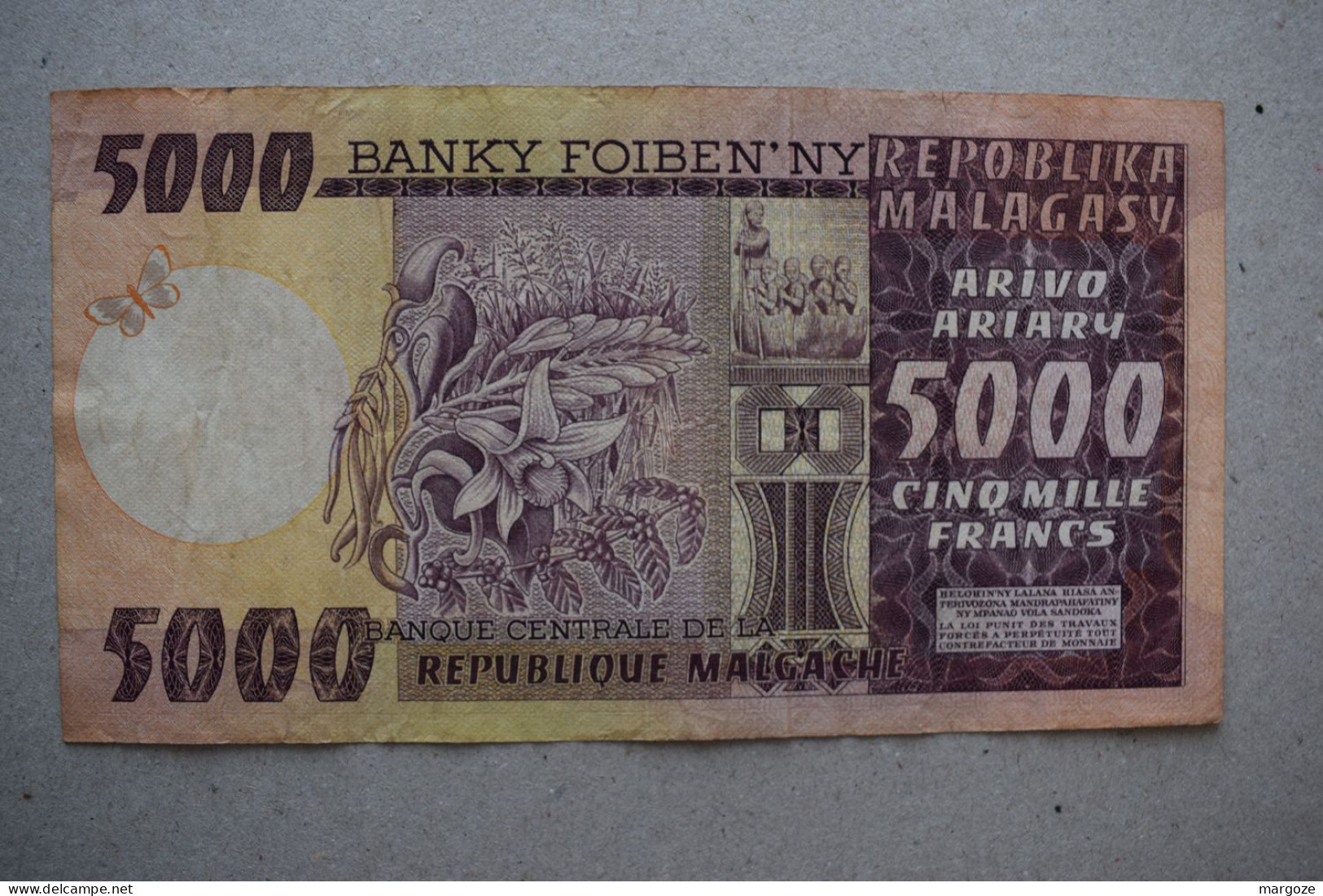 Madagascar 5000 Francs = 1000 Ariary ND 1974 1975 P66a - Madagascar