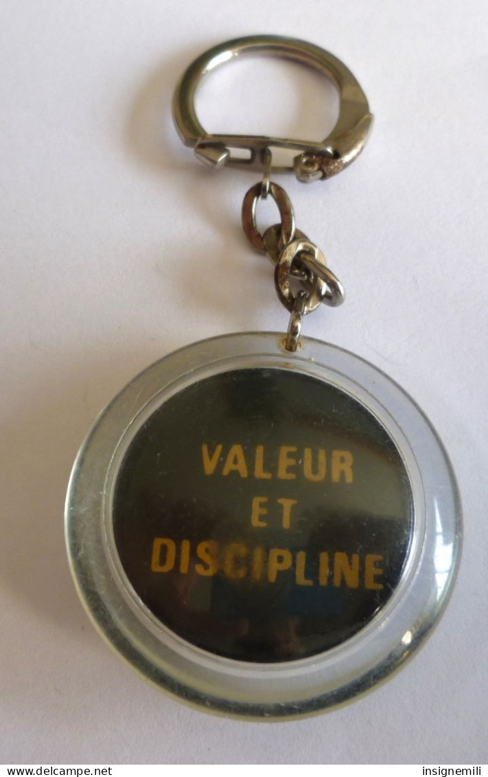 PORTE CLE MEDAILLE VALEUR ET DISCIPLINE , Plastique Dur - Frankreich