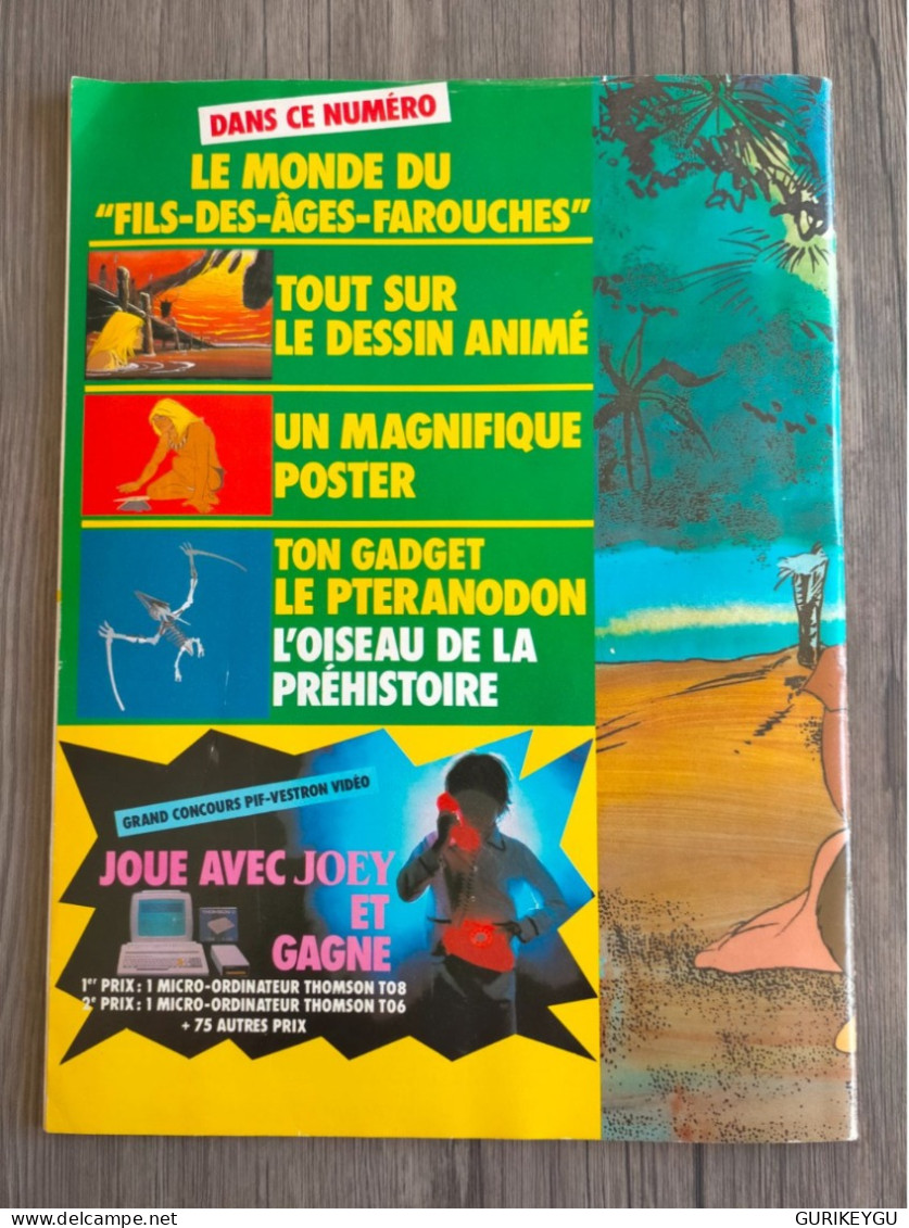 PIF GADGET n° 977 avec supplément RAHAN le pteranodon oiseau de la prehistoire + POSTER  EO CHERET 1987