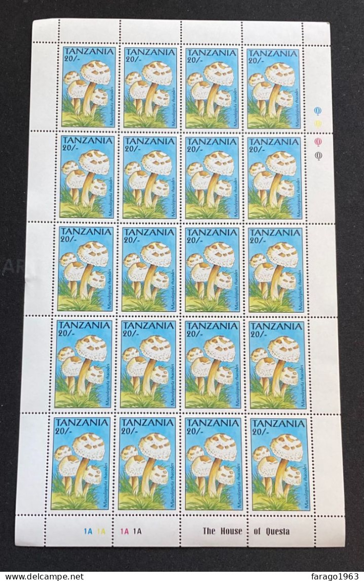 1993 Tanzania Mushrooms Fungi Miniature Sheet Of 20 MNH - Boogschieten