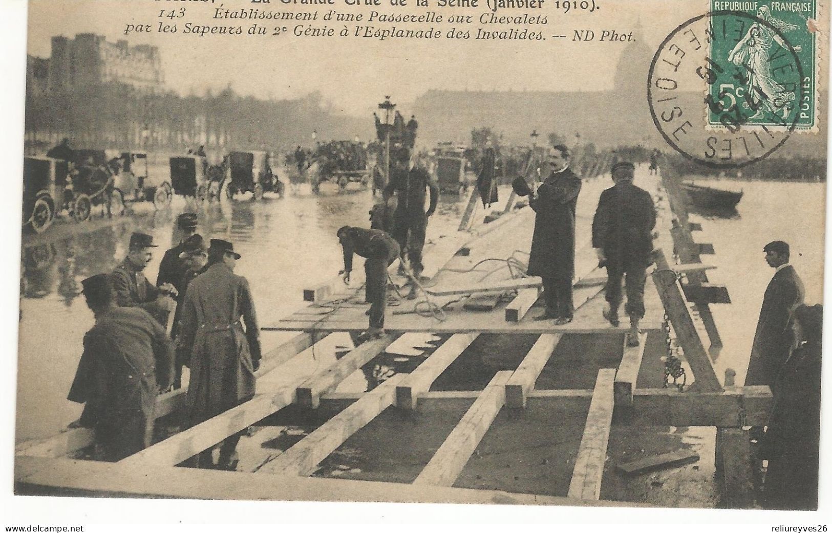 CPA,Th Inond.N°143,Paris ,La Grande Crue De La Seine Janvier 1910 ,Etablissement D'une Passerelle Aux Chevalets  .Ed.ND; - Overstromingen