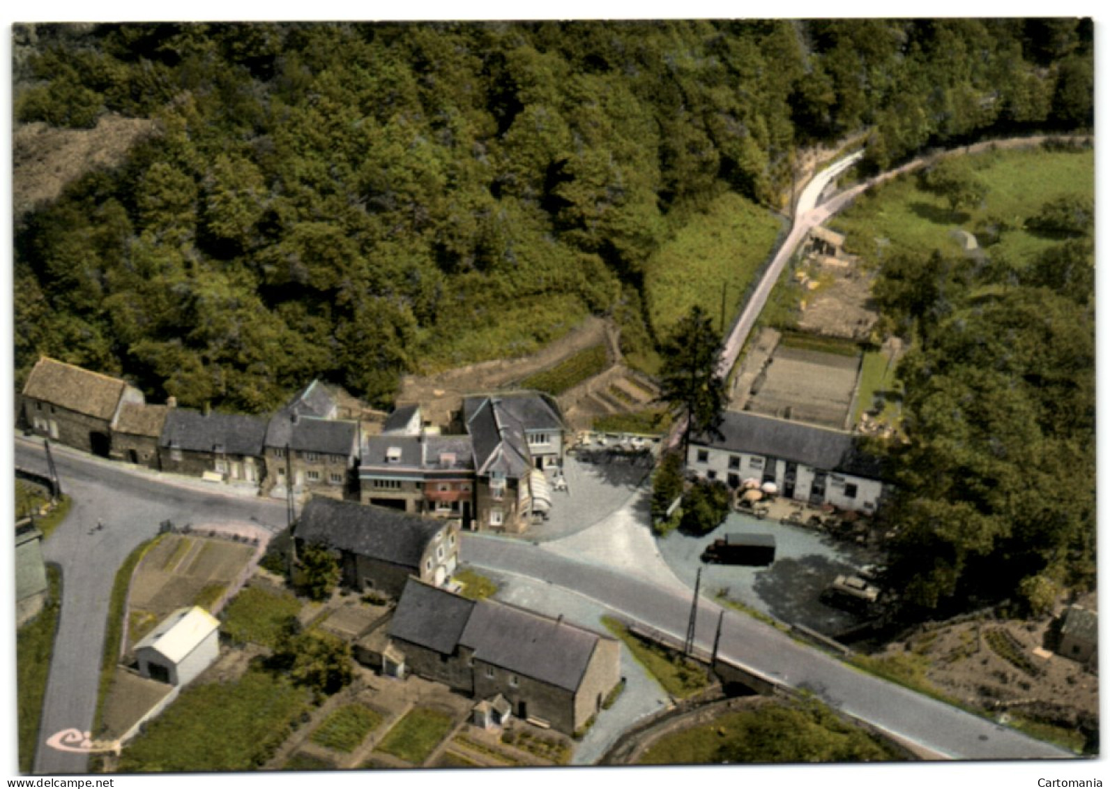 Crupet - Vue Aérienne Auberge De La Vallée - Assesse