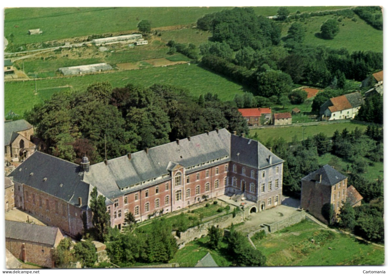 Saint-Gérard - Abbaye De Brogne - Auberge De Jeunesse - Mettet