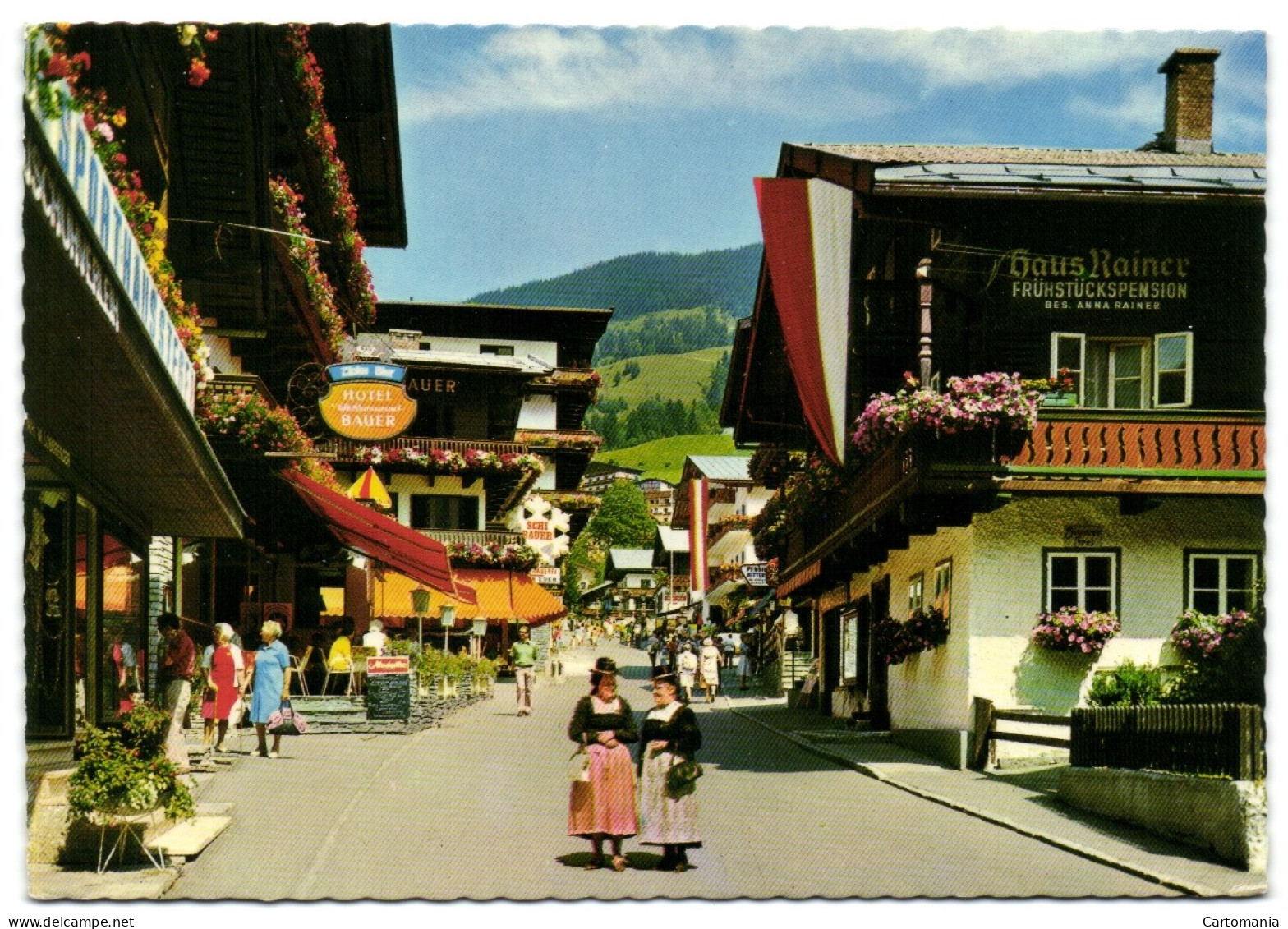 Höhenluftkurort Saalbach - Dorfstasse - Saalbach