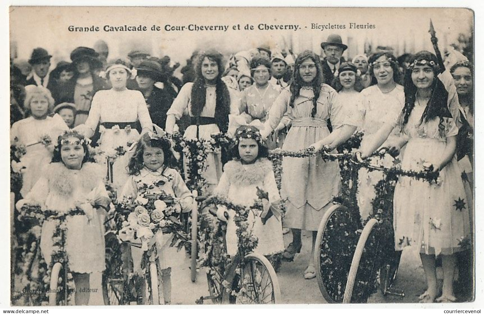 CPA - COUR-CHEVERNY (Loir Et Cher) - Grande Cavalcade ... Bicyclettes Fleuries - Cheverny