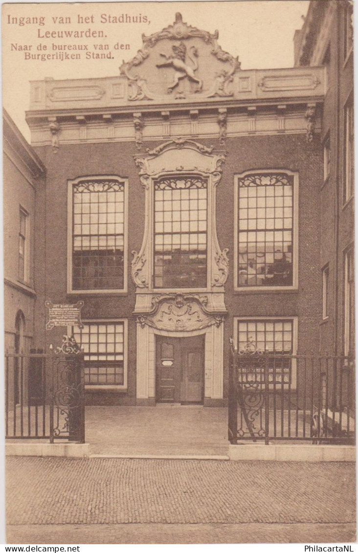 Leeuwarden - Ingang Stadhuis - Zeer Oud - Leeuwarden