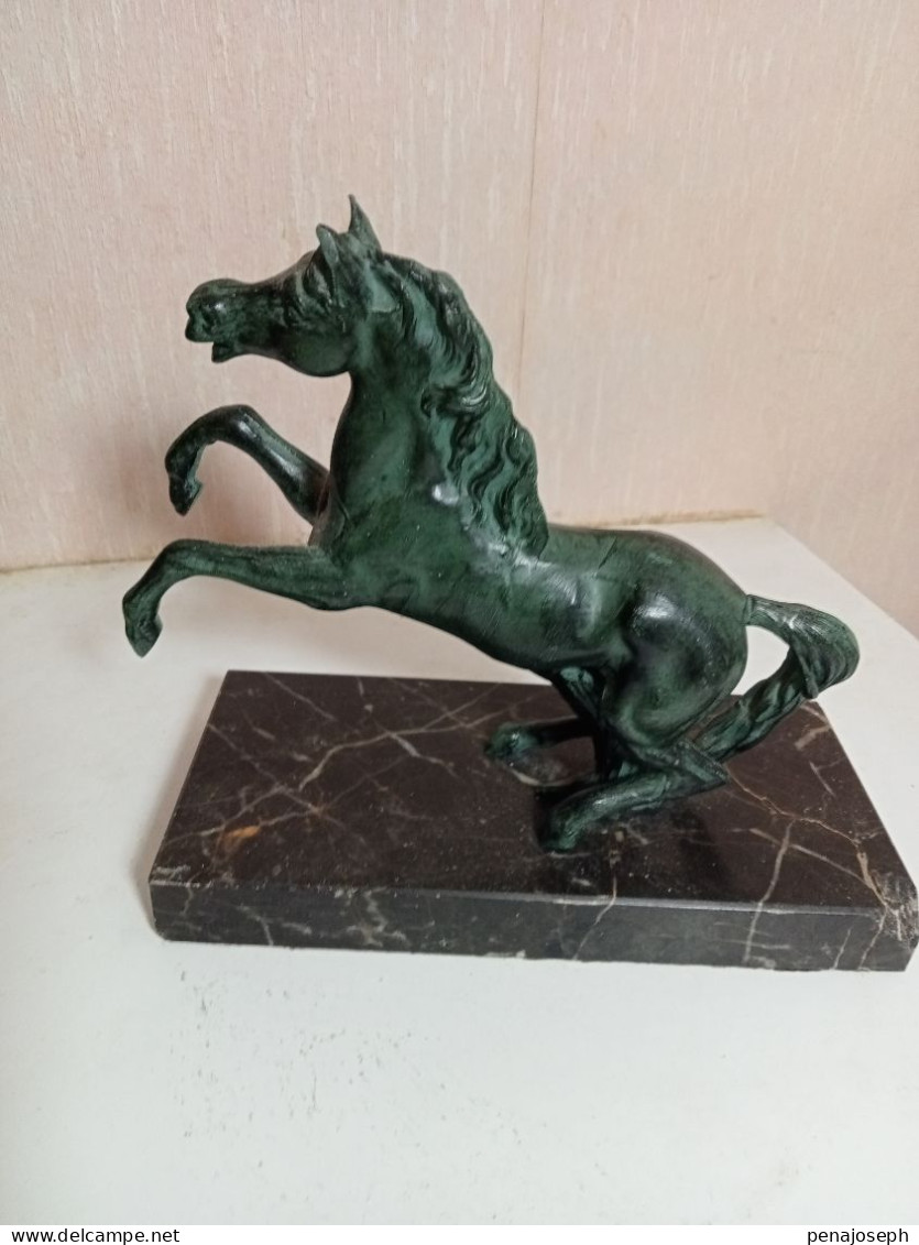 statuette cheval en régule sur support marbre longueur 18 cm