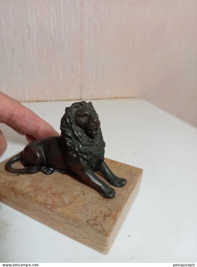 Statuette Lion En Régule Sur Support Marbre Longueur 10 Cm - Métal