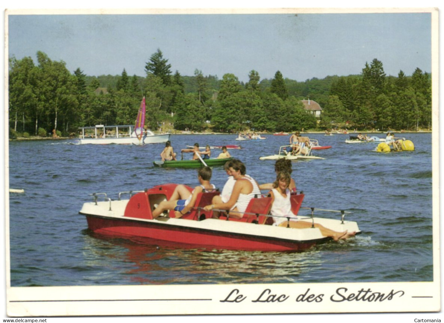 Le Lac Des Settons - Jeux Nautiques Sur Le Lac - Montsauche Les Settons