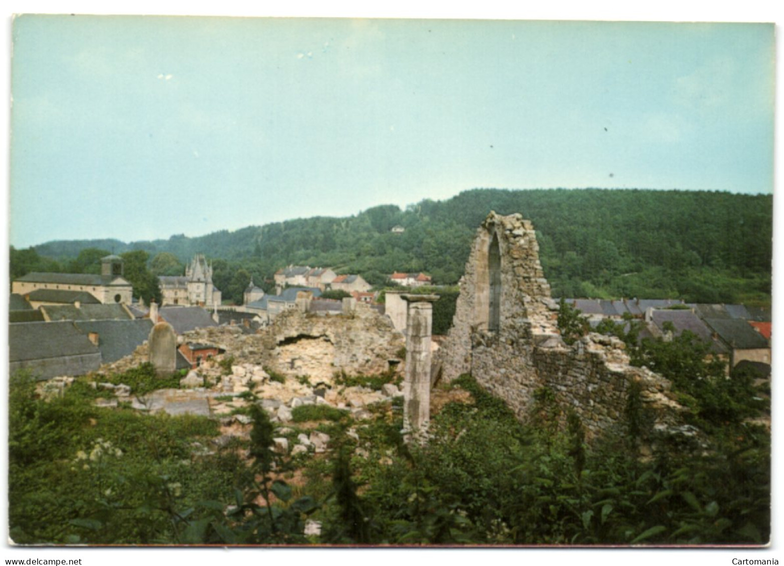 Nismes - Café Du Beau Rivage - Ruines De La Vieille Eglise - Viroinval