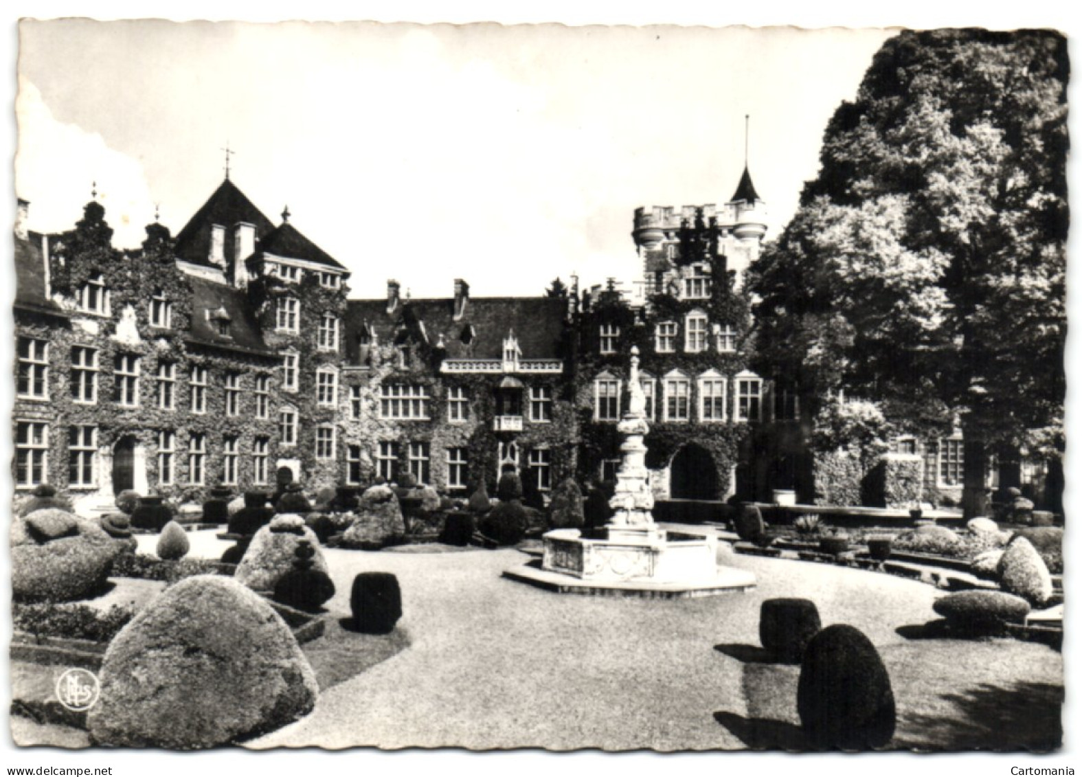 Kasteel Van Gaasbeek -Het Kasteel Gezien Van Het Binnenhof - Lennik