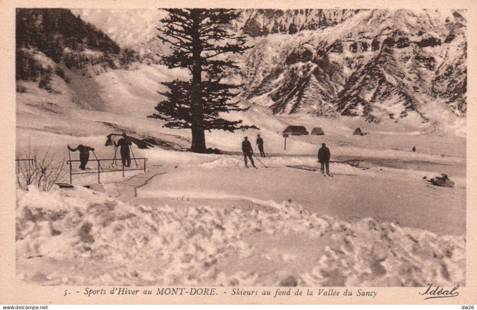 Sports D'Hiver Au Mont-Dore - Skieurs Au Fond De La Vallée Du Sancy - Carte Idéal N° 5 Non Circulée - Winter Sports