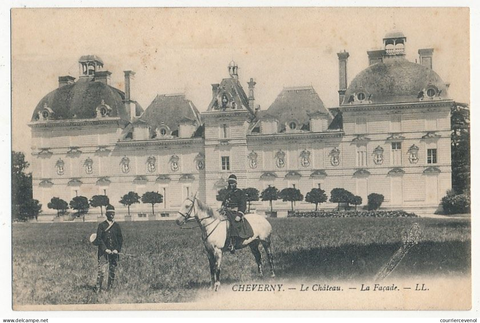 6 CPA - CHEVERNY (Loir et Cher) - Le Château - Facade, Facade Nord, Dépendances, dont Avis de Passage Chic Parisien
