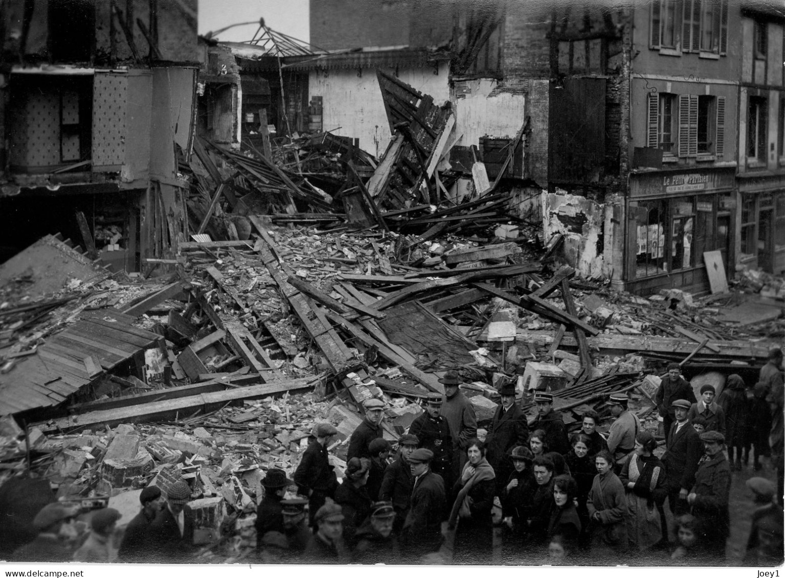 Photo Quartier Après Bombardement Format 13/18 - War, Military