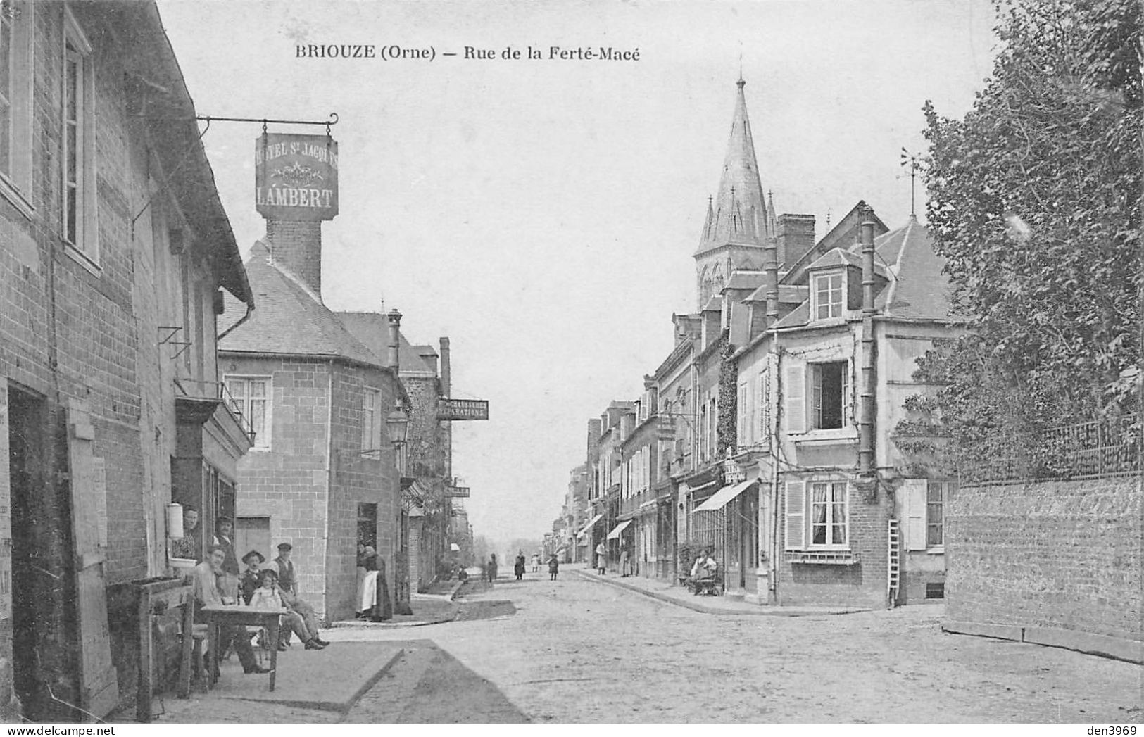 BRIOUZE (Orne) - Rue De La Ferté-Macé - Hôtel Saint-Jacques Lambert - Voyagé 1910 (2 Scans) - Briouze