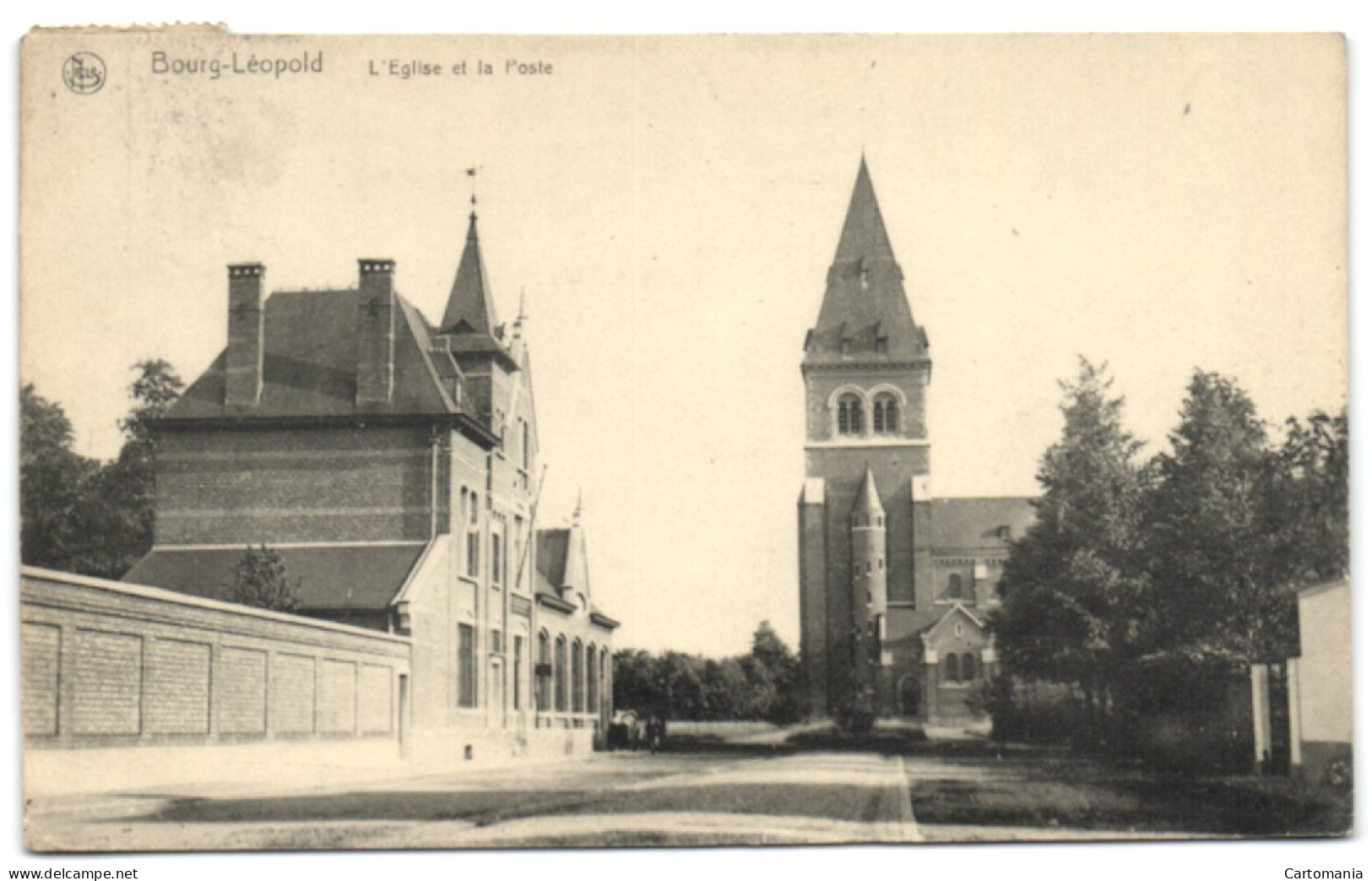 Bourg-Léopold - L'Eglise Et La Poste - Leopoldsburg