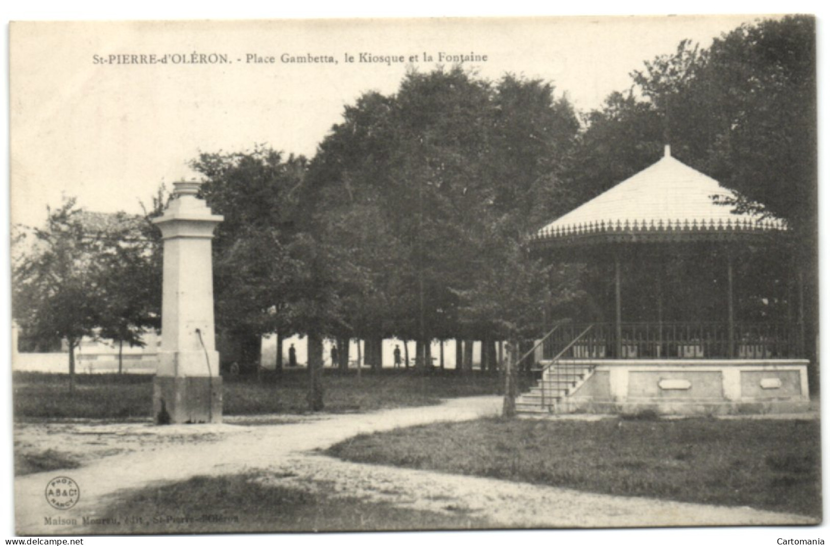 St-Pierre-d'Oléron - Place Gambetta - Le Kiosque Et La Fontaine  (Kiosque De Musique) - Saint-Pierre-d'Oleron