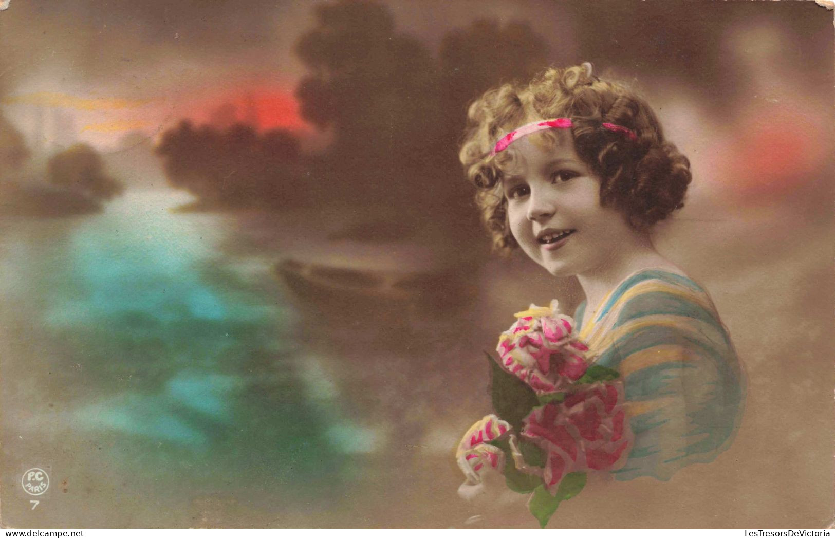 ENFANTS  - Petite Fille Avec Un Bouquet De Fleurs - Couronne De Fleurs  - Colorisé - Carte Postale Ancienne - Sonstige & Ohne Zuordnung