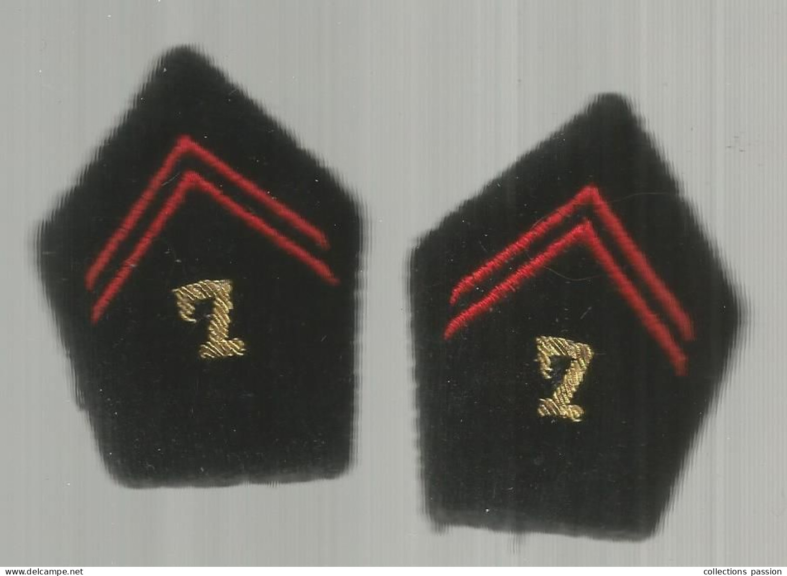 Militaria, Paire D'Ecusson  2 Scans, GRADE, LOT DE 2, Frais Fr 1.95 E - Scudetti In Tela