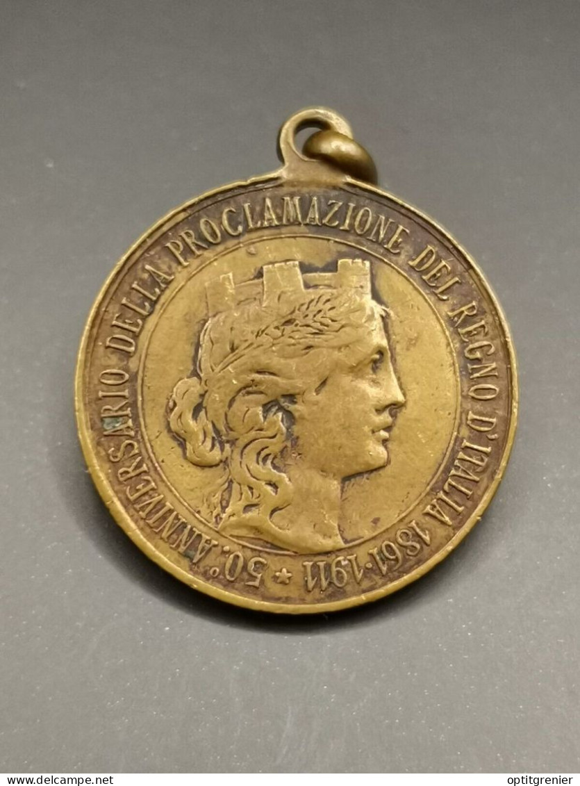 PENDENTIF MEDAILLE EXPOSITION UNIVERSELLE DE TURIN 1911 ITALIE / 21mm 4.26g - Profesionales/De Sociedad