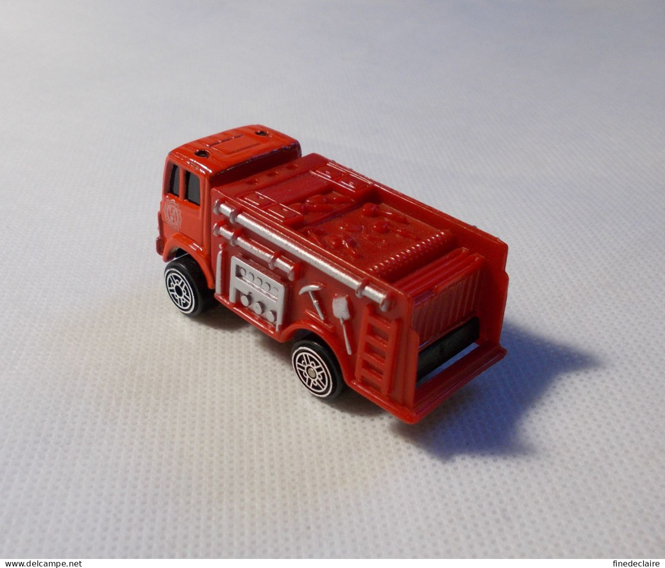 Voiture - Camion De Pompier -  N° 11721 - Maisto - Rouge - 67 Mm - Vrachtwagens, Bus En Werken