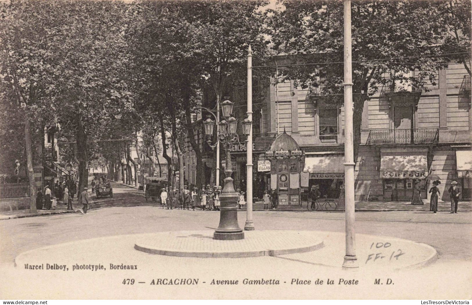 FRANCE - Arcachon - Avenue Gambetta - Place De La Poste - Carte Postale Ancienne - Arcachon