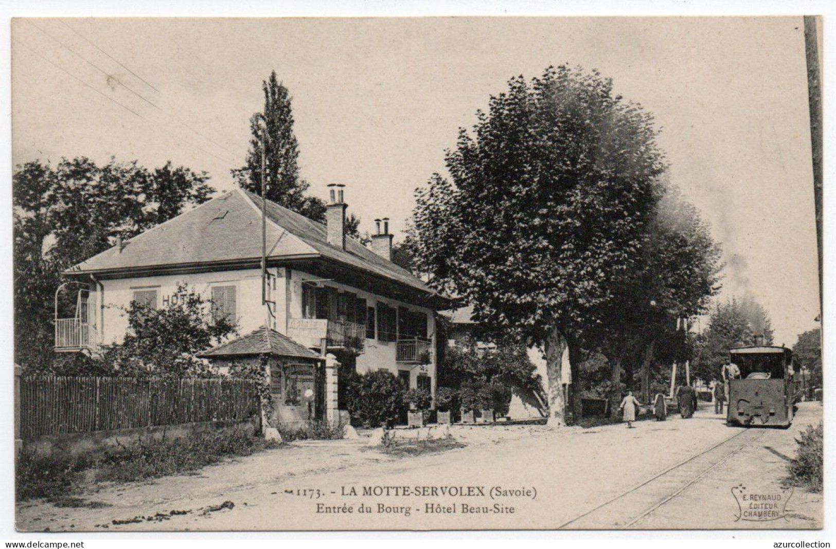 Entrée Du Bourg. Hôtel Beau-Site - La Motte Servolex