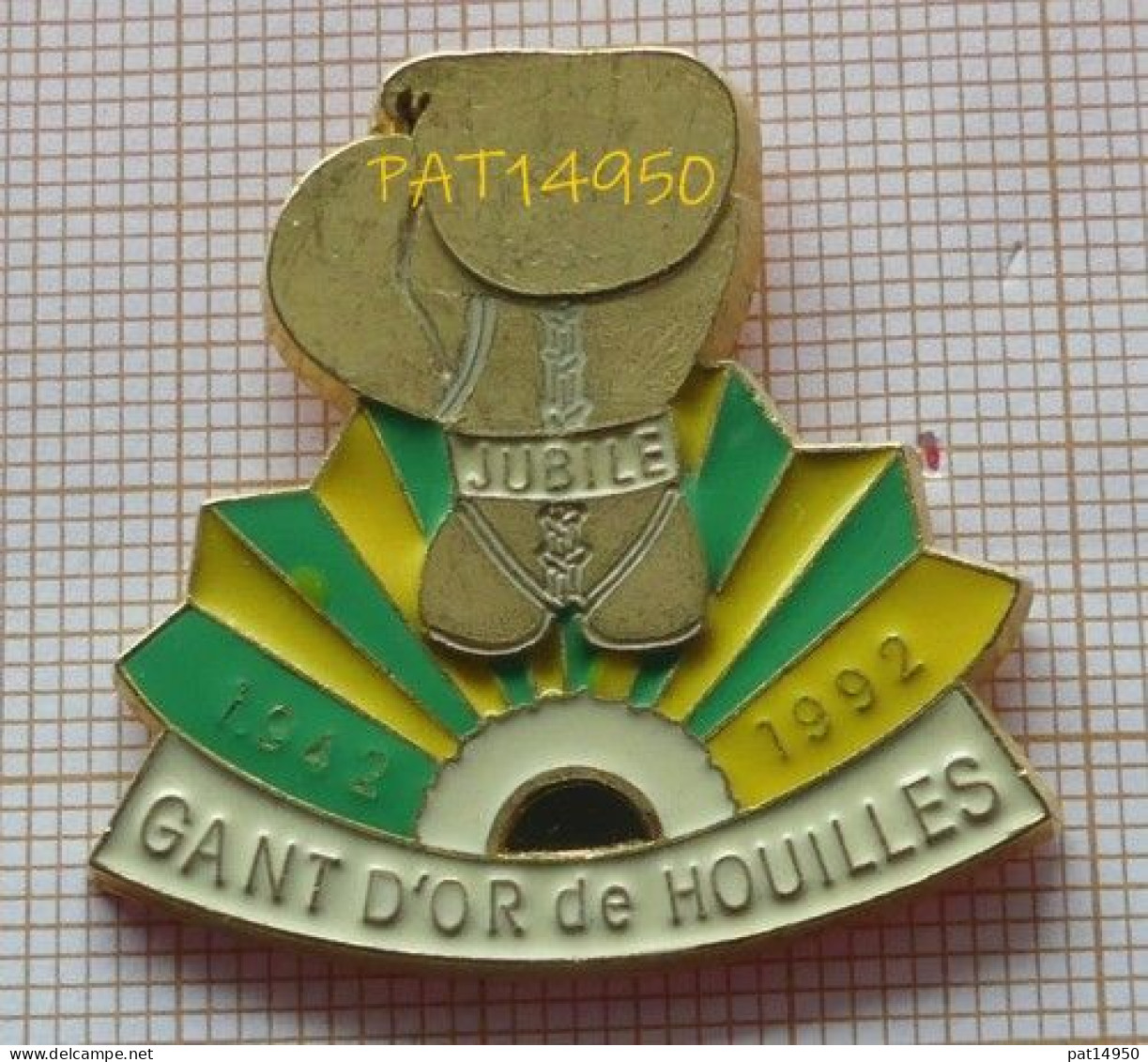 PAT14950 BOXE GANT D'OR DE HOUILLES JUBILE 1942 1992 Dpt 78 YVELINES - Boxing