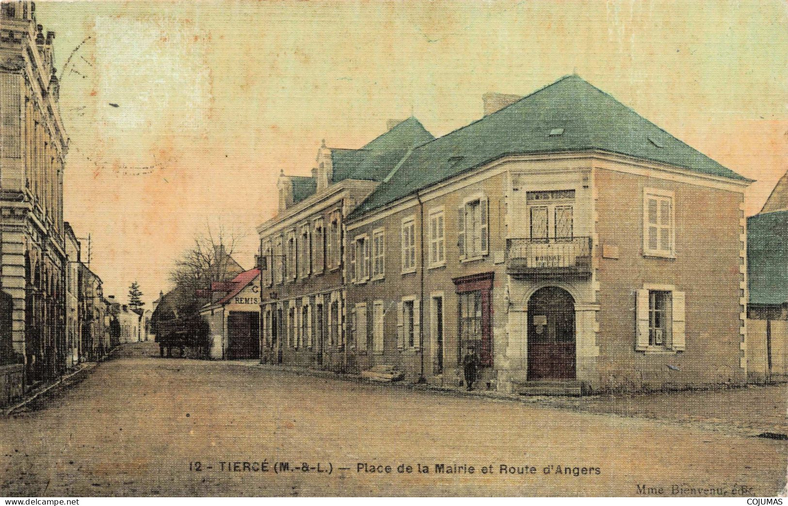 49 - TIERCE _S23273_ Place De La Mairie Et Route D'Angers - Carte Toilée - Tierce