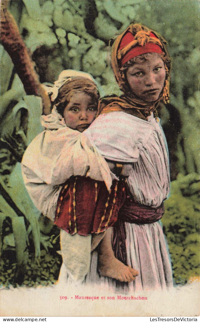 PHOTOGRAPHIE - Mauresque Et Son Moutchachon - Colorisé - Carte Postale Ancienne - Photographs