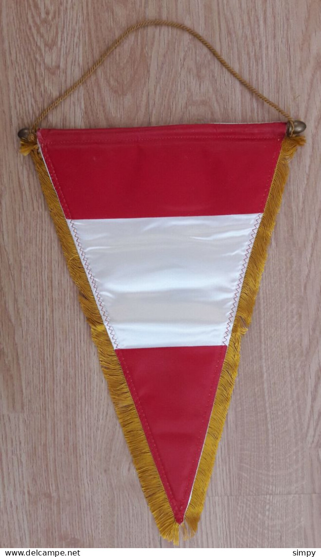 CAPTAIN Pennant Rugby Federation Of AUSTRIA Association 27x39 Cm - Rugby