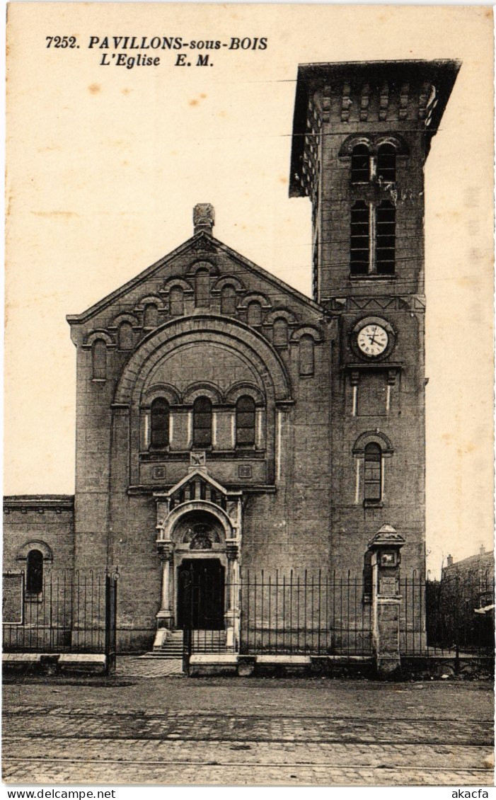 CPA LES PAVILLONS-suos-BOIS Eglise (1352963) - Les Pavillons Sous Bois